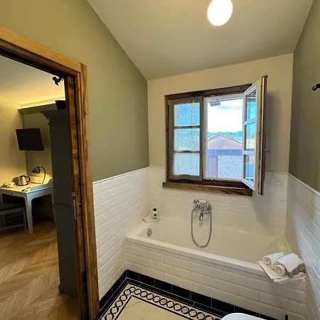 Bed & Breakfast Dimora Cavu' 4*